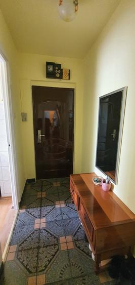Vand apartament 2 camere , semidecomandat , zona Vasile Aaron - 7