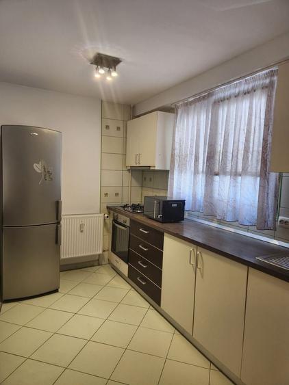 Apartament cu 2 camere decomandat în Drumul Taberei