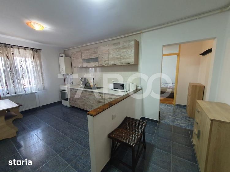 Apartament cu 2 camere decomandat, mobilat în Central