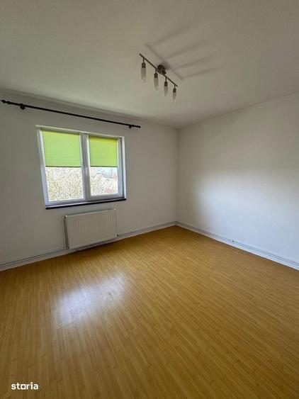 Apartament cu 3 camere decomandat în Traian