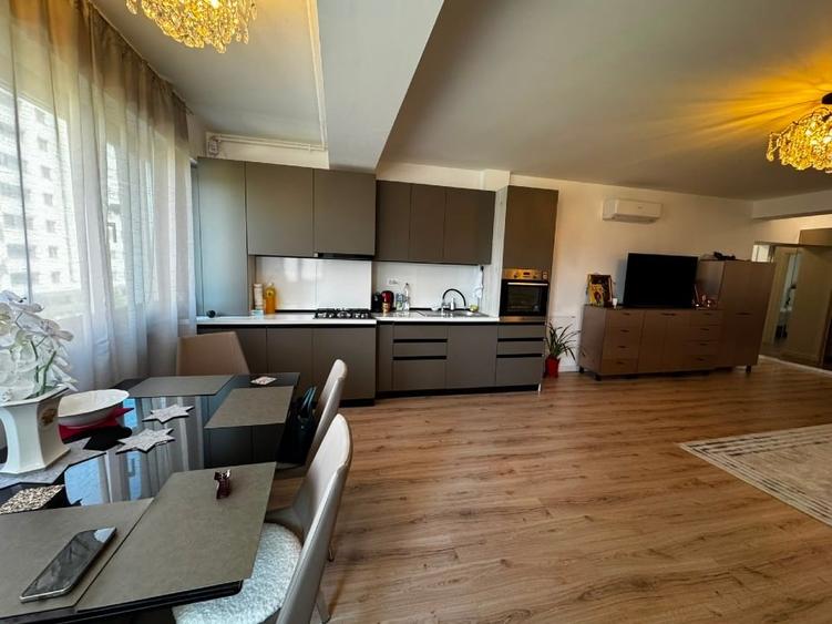 Apartament cu 2 camere semidecomandat, mobilat în Central