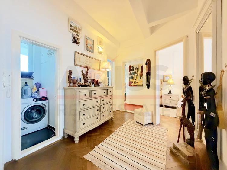 Apartament cu 3 camere decomandat, mobilat în Peninsula