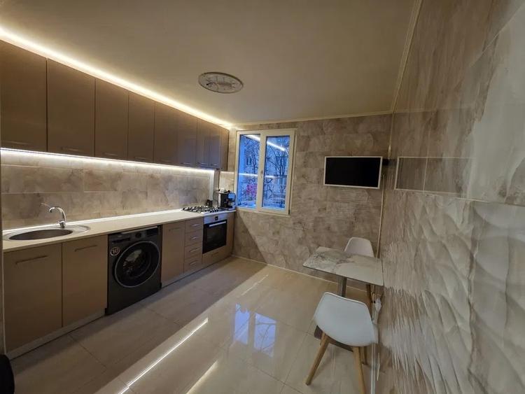 Apartament cu 2 camere decomandat, mobilat în Drumul Taberei — fotografia 2