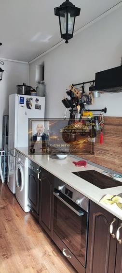 Spațiu comercial, de 300 mp, în Central