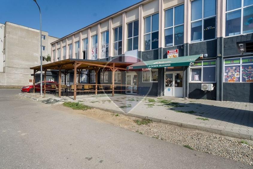 Spațiu comercial, de 1,000 mp, în Sud-Est