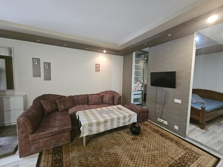 Apartament cu 2 camere semidecomandat, mobilat în Plopilor