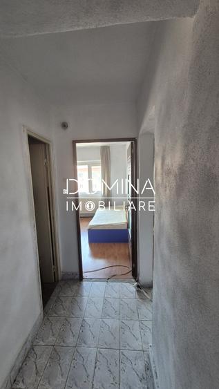 Apartament cu 3 camere decomandat, mobilat în Central