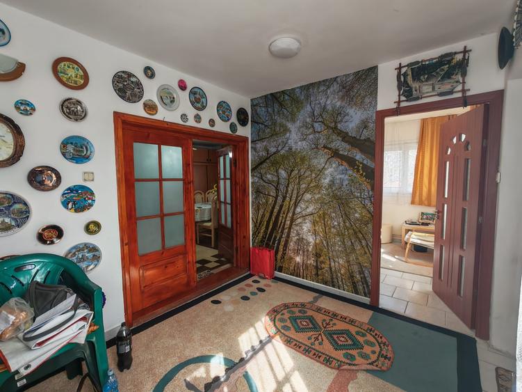 Casă individuală cu 6 camere cu Teren 400 Mp în Breaza
