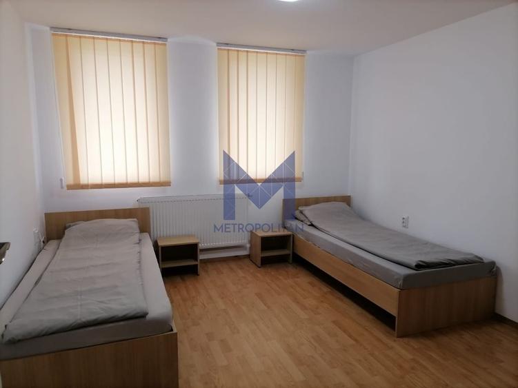 Apartament cu 4 camere decomandat, mobilat în Mera