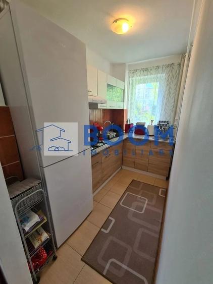 Apartament cu 2 camere decomandat în Căzănești (Râmnicu Vâlcea)