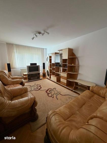 Apartament cu 3 camere decomandat în Copou