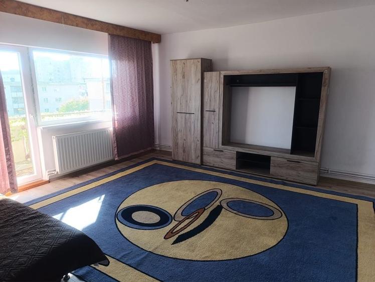 Apartament cu 2 camere semidecomandat în Scriitorilor