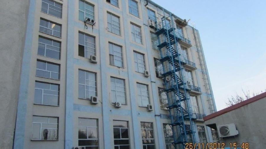 Spațiu comercial, de 3,023 mp, în Central