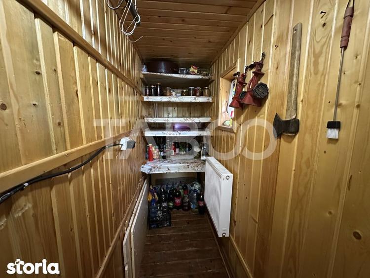 Casă cu 4 camere cu Teren 200 Mp în Șugag