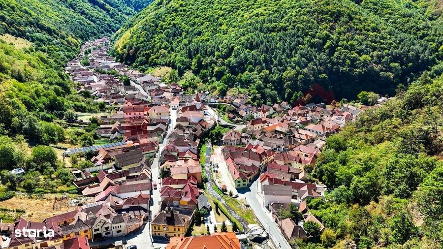 Casă cu 3 camere cu Teren 339 Mp în Tilișca