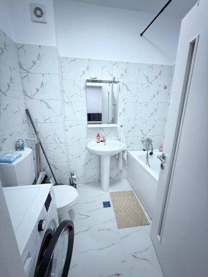 Apartament cu 2 camere semidecomandat în Militari
