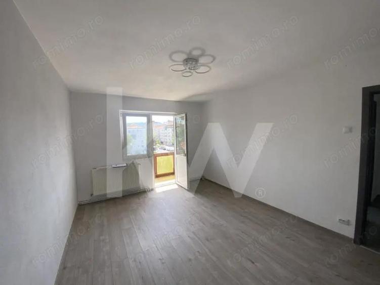 Apartament cu 2 camere semidecomandat în Mihai Viteazul