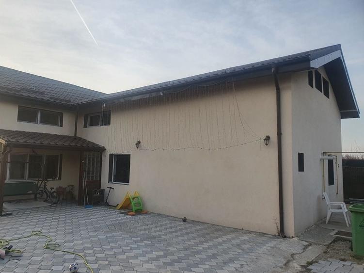 Casă cu 4 camere cu Teren 360 Mp în Căldăraru