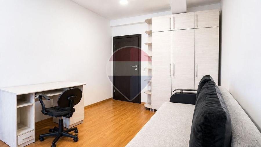 Apartament cu 3 camere decomandat, mobilat în Chiajna