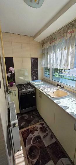 Apartament cu 3 camere decomandat în Prundu
