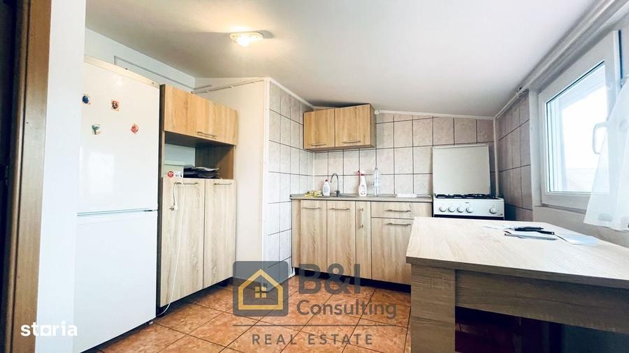 Apartament cu 2 camere decomandat în Nicolina