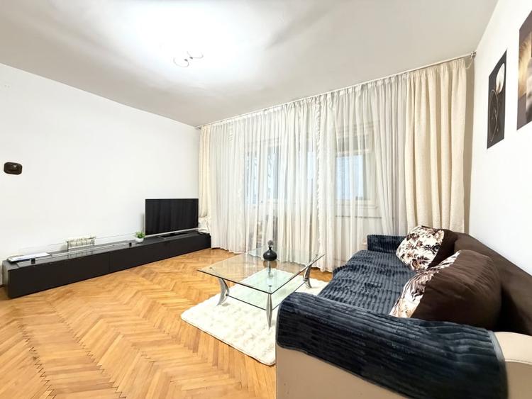Apartament cu 2 camere semidecomandat, mobilat în Girocului