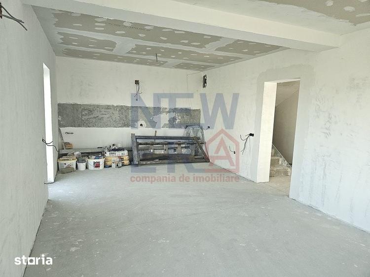Casă cu 5 camere cu Teren 354 Mp în Crevedia