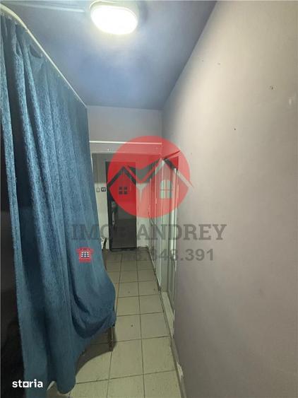 Spațiu comercial, de 25 mp, în Central