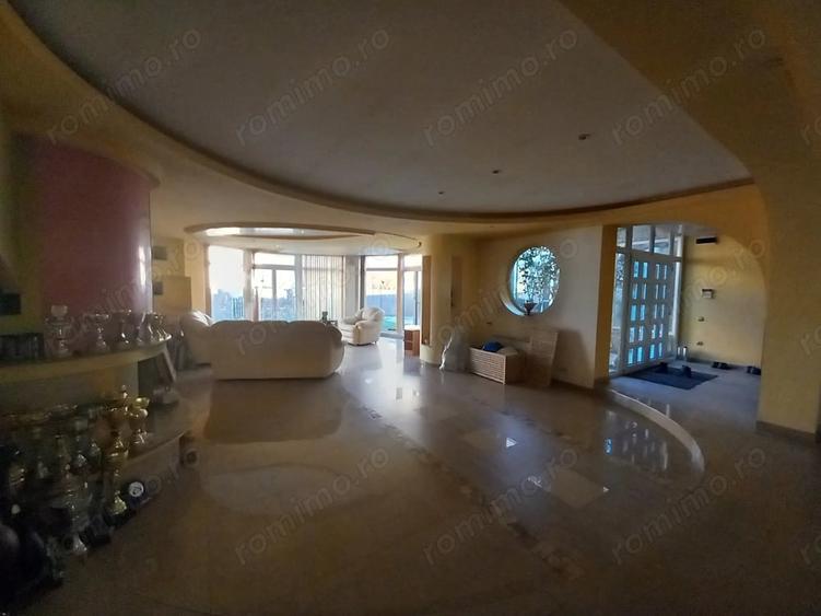 Casă cu 5 camere cu Teren 420 Mp în Elisabetin