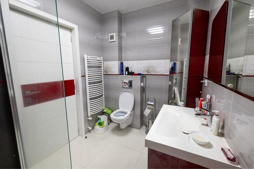 Apartament cu 4 camere decomandat în Tăuții-Măgherăuș