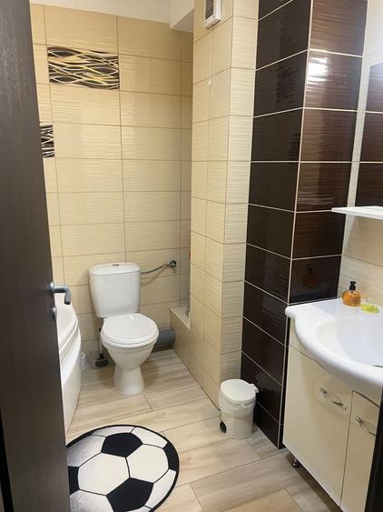 Apartament cu 2 camere decomandat în Roșu