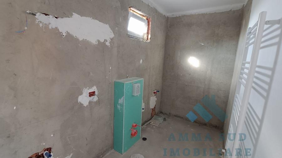 Casă individuală cu 4 camere cu Canalizare în Glina
