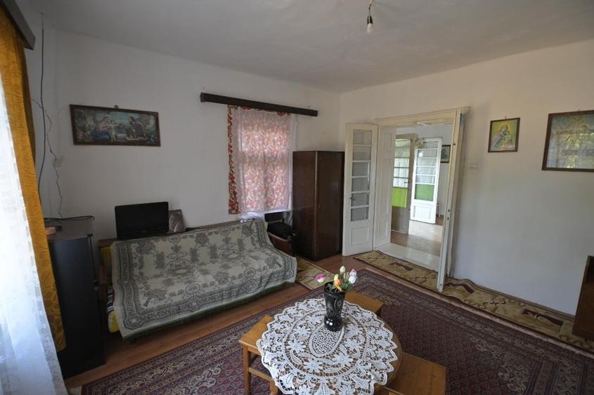 Casă individuală cu 2 camere cu Teren 1833 Mp în Igriș