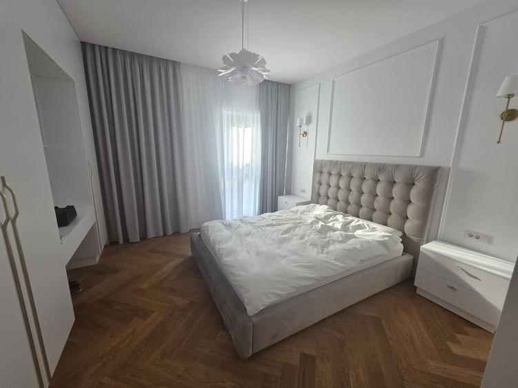 Apartament cu 4 camere decomandat în Pipera