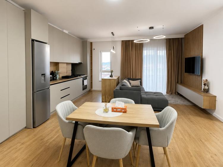 Apartament cu 2 camere semidecomandat, mobilat în Florești