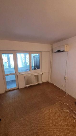 Apartament cu 2 camere decomandat în 1 Mai