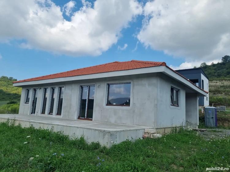 Casă cu 3 camere cu Teren 620 Mp în Livezeni