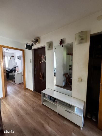 Apartament cu 3 camere decomandat în Tătărași