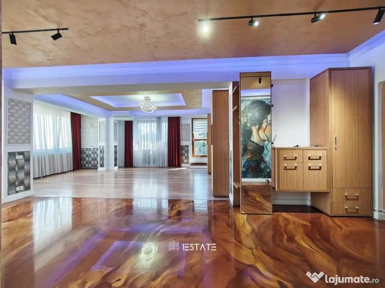 Apartament cu 4 camere decomandat în Titan