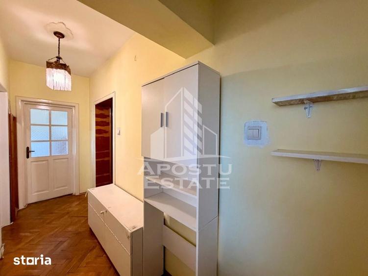 Apartament cu 4 camere decomandat, mobilat în Bogdăneștilor