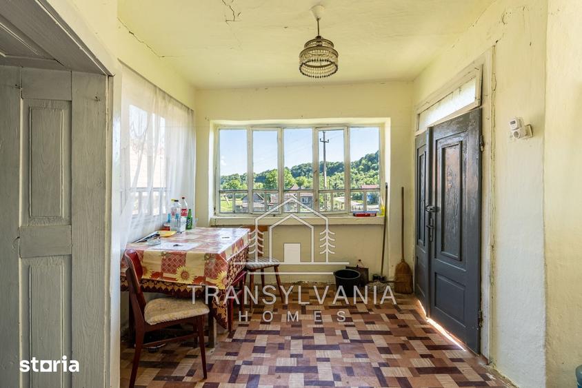 Casă cu 2 camere cu Teren 3463 Mp în Aluniș
