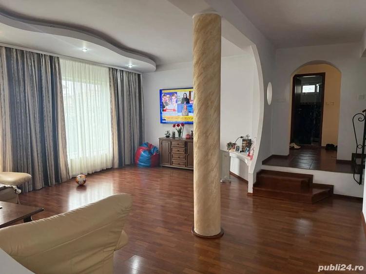 Casă cu 6 camere cu Teren 400 Mp în Micro 3