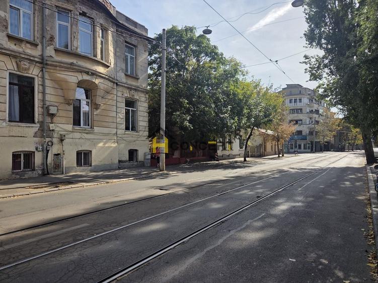 Apartament cu 2 camere semidecomandat, mobilat în P-ța Unirii