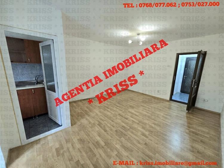 Garsonieră semidecomandată în Craiovei