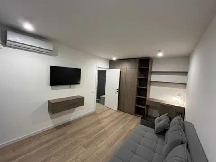 Apartament cu 2 camere decomandat, mobilat în Hala Centrală