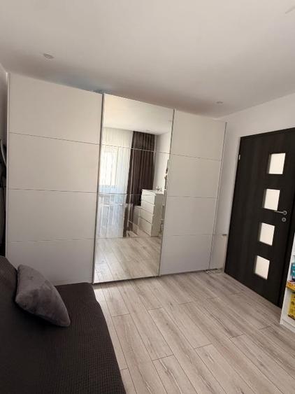 Casă individuală cu 4 camere cu Garaj în Tunari