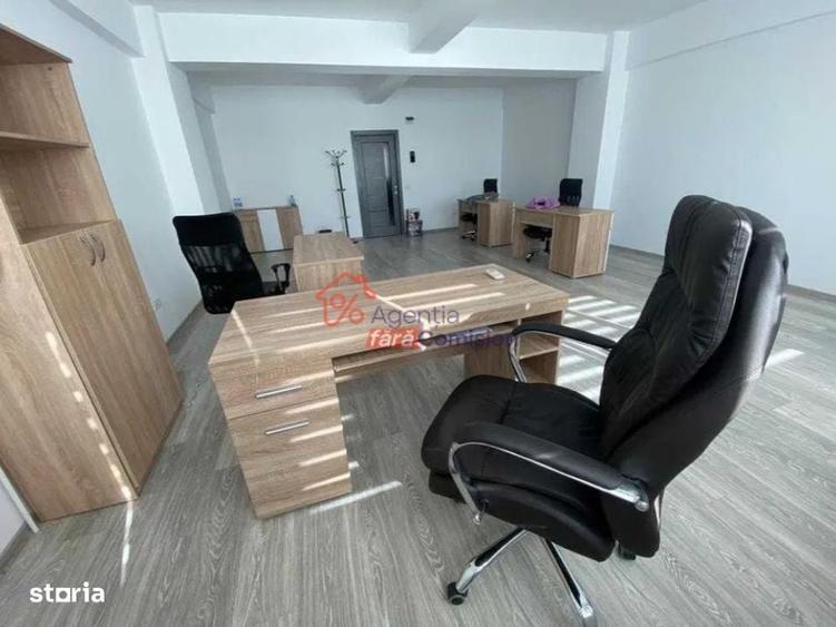 Spațiu comercial, de 220 mp, în Nicolina
