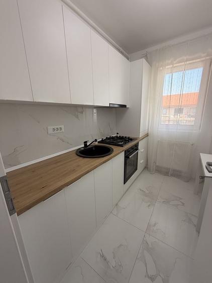 Apartament cu 2 camere decomandat în Fundeni