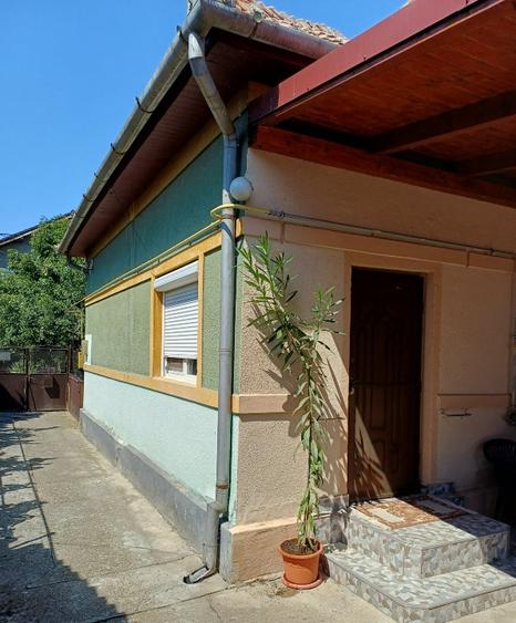 Casă individuală cu 3 camere cu Teren 318 Mp în Crișan