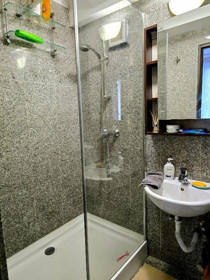 Apartament cu 2 camere semidecomandat în Cișmigiu